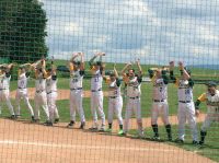 Mit viel Freude und einer Laola bedankten sich die Cavemen bei ihren Zuschauern